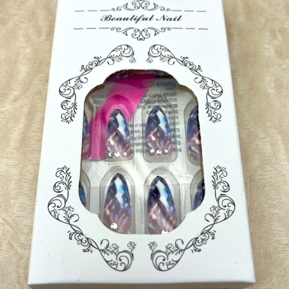 Press‎ on nails fashion nails beautiful nails quick easy pretty sexy